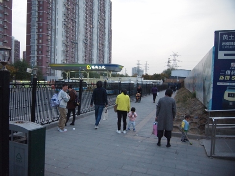 〔中国〕北京地下鉄８号線　霍営駅