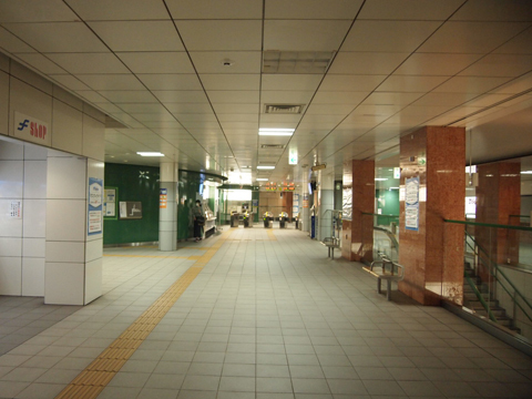 福岡市地下鉄七隈線　茶山駅