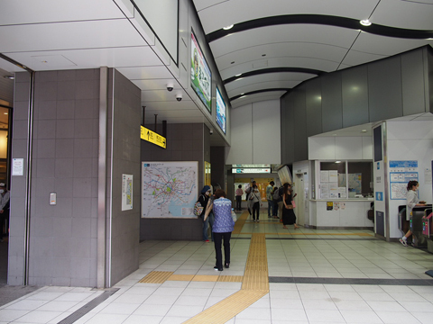 東京メトロ東西線　浦安駅