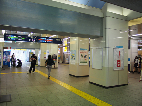 東京メトロ東西線　西葛西駅