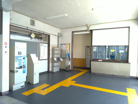七尾線　高松駅