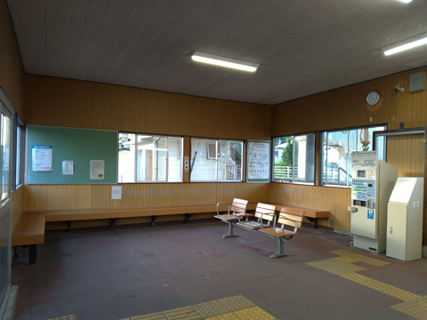 七尾線　本津幡駅