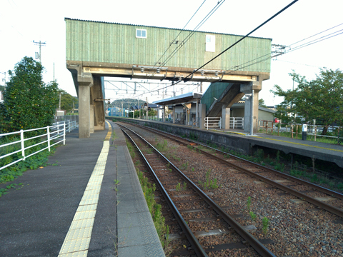 七尾線　本津幡駅