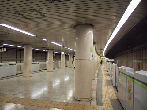 都営新宿線　篠崎駅