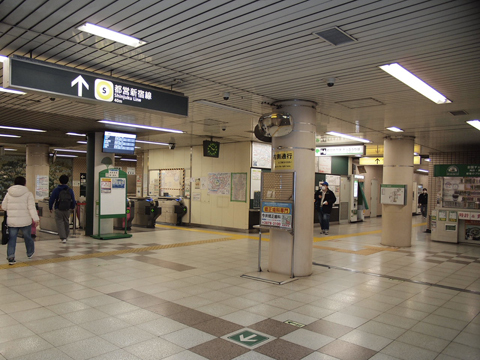 都営新宿線　篠崎駅