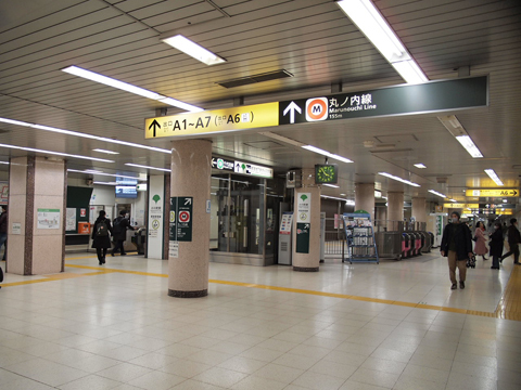 都営新宿線　小川町駅