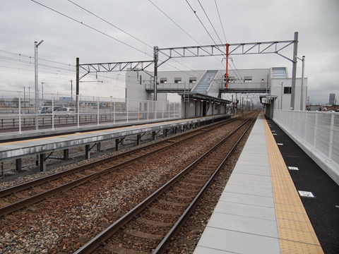 あいの風とやま鉄道　新富山口駅