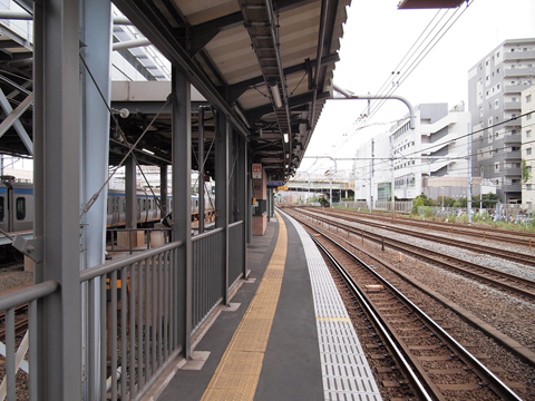 相鉄本線　西横浜駅