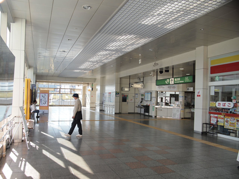信越本線　亀田駅