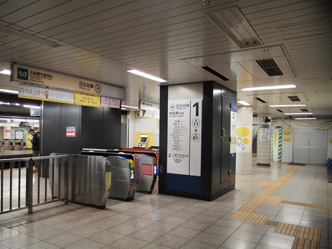 東京メトロ日比谷線　築地駅