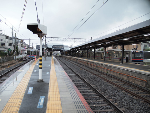 京成本線　東中山駅