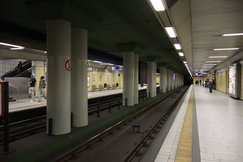 IMG_1510 〔ドイツ〕ケルン市電　フリーゼン広場停留場