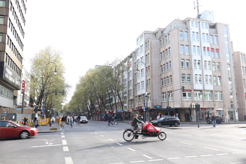 IMG_1514 〔ドイツ〕ケルン市電　フリーゼン広場停留場