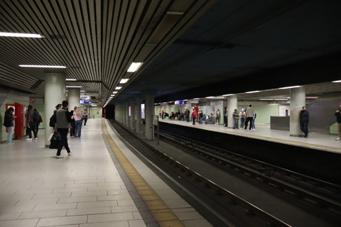 IMG_1515 〔ドイツ〕ケルン市電　フリーゼン広場停留場