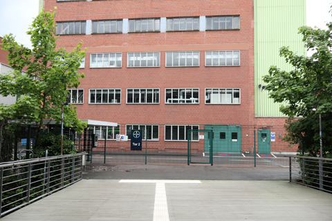 IMG_3703 〔ドイツ〕ヴッパータール空中鉄道　ファレスベック通り駅