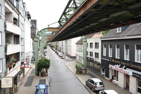 IMG_3742 〔ドイツ〕ヴッパータール空中鉄道　ゾンボルン通り駅