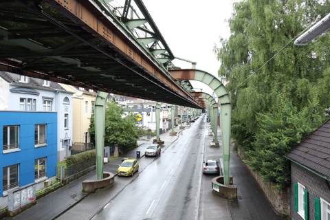 IMG_3806 〔ドイツ〕ヴッパータール空中鉄道　ブルフ駅