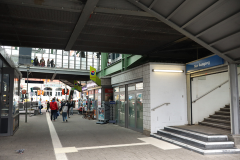 IMG_3840 〔ドイツ〕ヴッパータール空中鉄道　フォーヴィンケル駅