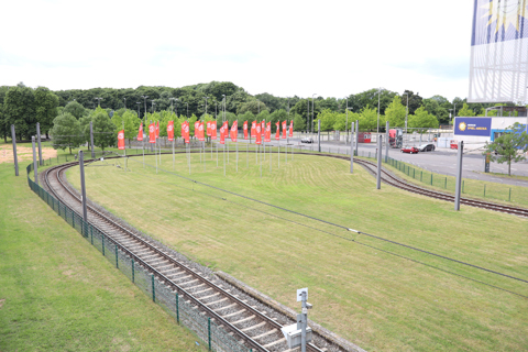 IMG_3879 〔ドイツ〕デュッセルドルフ市電　メルクール・シュピール＝アレーナ・メッセ北停留場