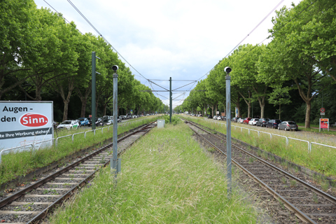 IMG_3970 〔ドイツ〕デュッセルドルフ市電　メッセ東・シュトックム教会通り停留場