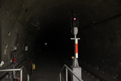 IMG_4176 〔ドイツ〕ケルン市電　クロートヴィヒ広場停留場