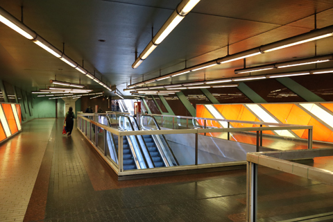 IMG_4238 〔ドイツ〕ケルン市電　ケルナー通り停留場