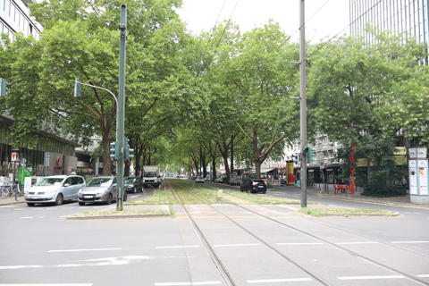 IMG_4374 〔ドイツ〕デュッセルドルフ市電　シャルロッテ通り・東通り停留場