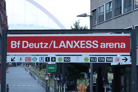 IMG_4584 〔ドイツ〕ケルン市電　ドイツ駅・ランクセスアレーナ停留場