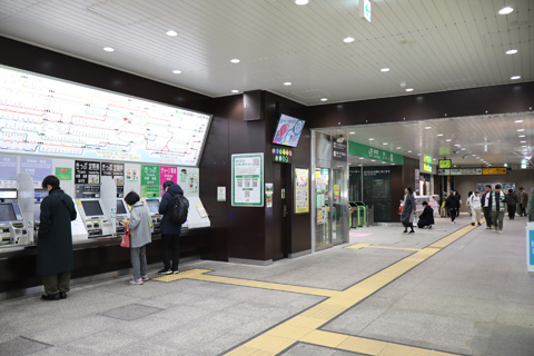 IMG_5974 埼京線　板橋駅