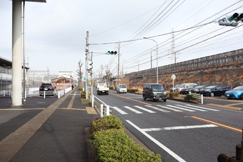 IMG_7091 東海道本線　南大高駅
