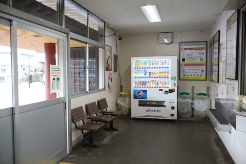 IMG_7349 東海道本線　柏原駅