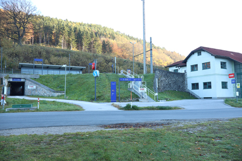 IMG_0448 〔オーストリア〕ウィーン~シュピールフェルト~シュトラース線 シュレーグルミュール駅