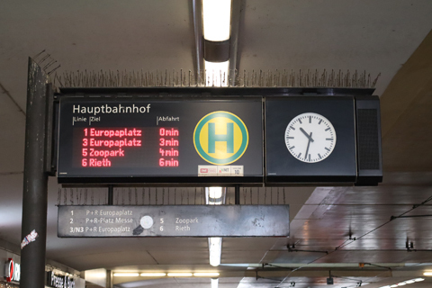 IMG_1920 〔ドイツ〕エルフルト市電　中央駅停留場