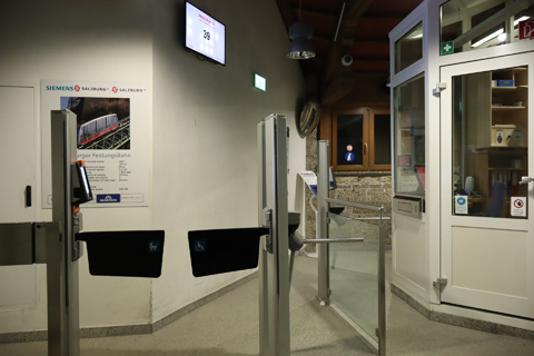 IMG_2194 〔オーストリア〕ザルツブルク要塞鉄道　ホーエンザルツブルク要塞駅