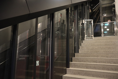 IMG_2200 〔オーストリア〕ザルツブルク要塞鉄道　要塞通り駅