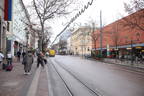 IMG_2365 〔ドイツ〕アウクスブルク市電　中央駅停留場