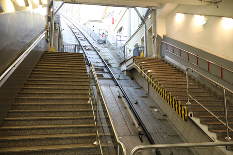 IMG_0878 〔オーストリア〕シュロスベルク鉄道　シュロスベルク鉄道駅